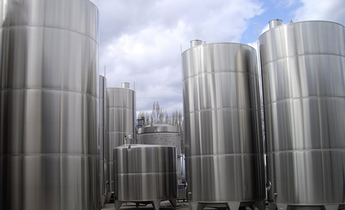 کاربرد ورق استیل در ساخت مخازن بزرگ صنعتی