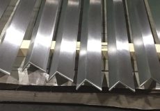 انواع نبشی استیل